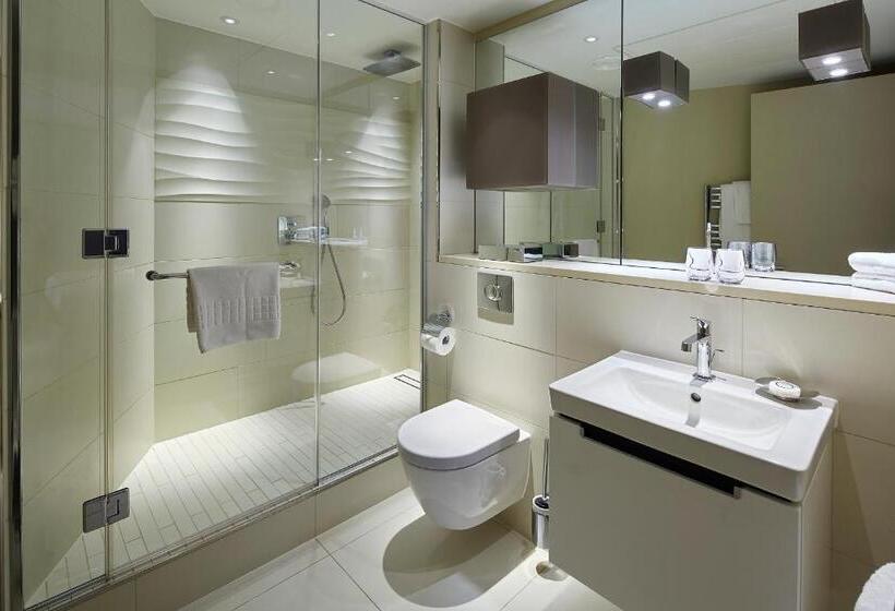 استودیو استاندارد با بالکن, Cheval Three Quays At The Tower Of London