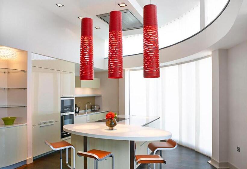 , Cheval Three Quays At The Tower Of London