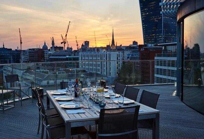 1 Bedroom Penthouse Apartment, Cheval Three Quays At The Tower Of London