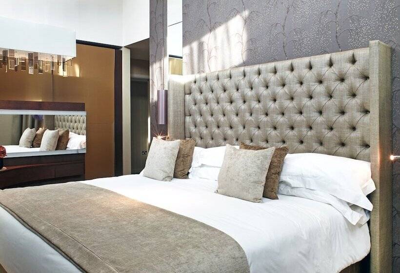 , Cheval Three Quays At The Tower Of London