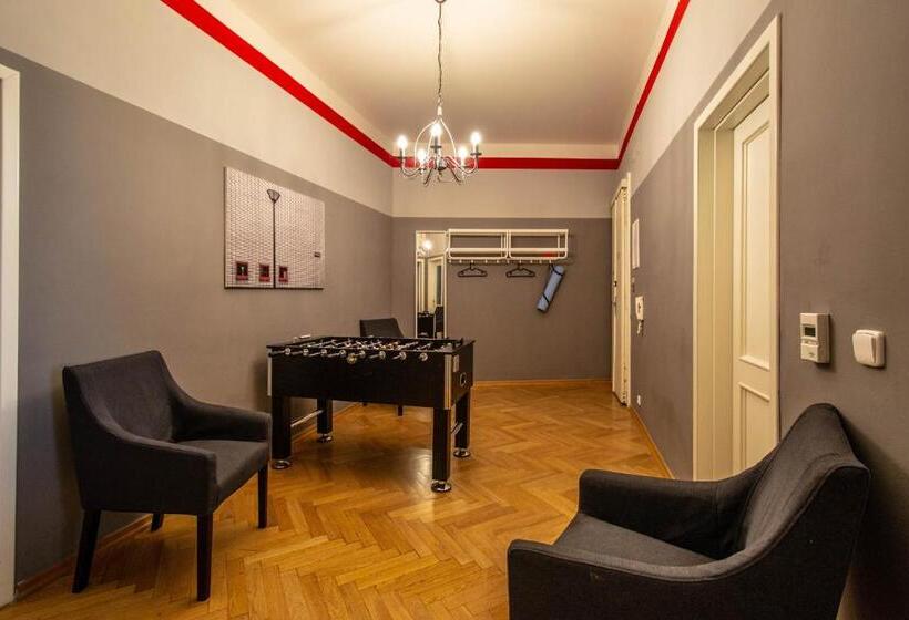 آپارتمان 2 خوابه, Garden Apartments