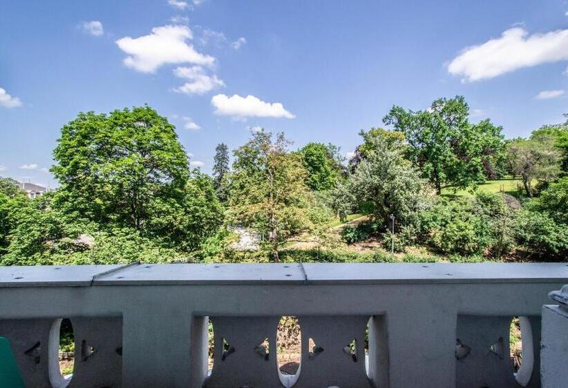 آپارتمان 1 خوابه با بالکن, Garden Apartments