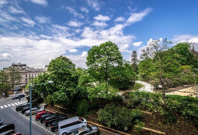 آپارتمان 1 خوابه با بالکن, Garden Apartments