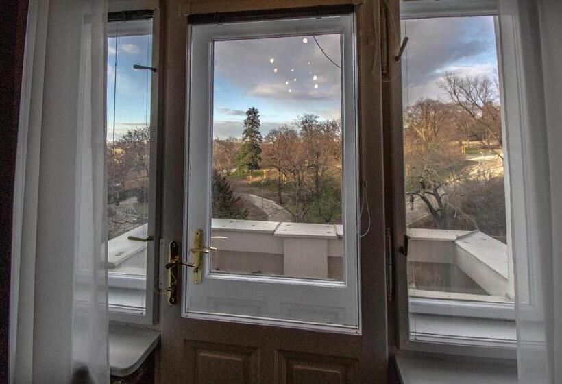 آپارتمان 1 خوابه با بالکن, Garden Apartments