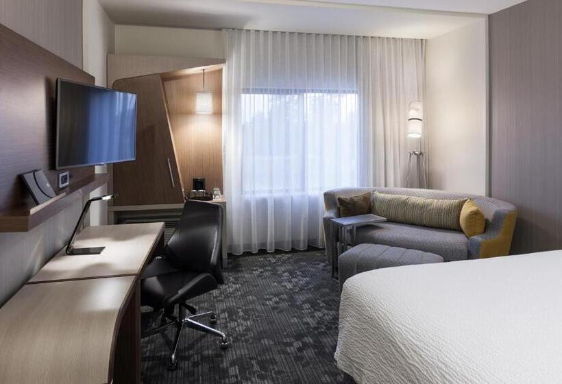 适合残疾人士使用的带超级大床的标准间, Courtyard By Marriott Houston North/shenandoah