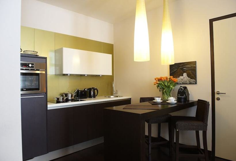 带两个卧室的顶楼公寓, Myplace Premium Apartments