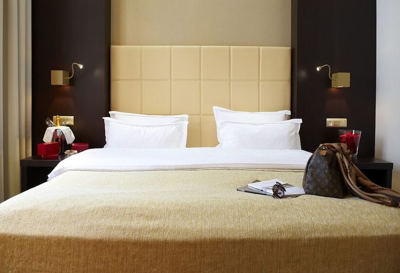 带两个卧室的顶楼公寓, Myplace Premium Apartments