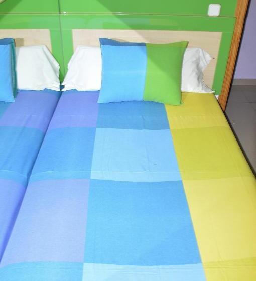 اتاق استاندارد یک نفره, Pensión Navarra