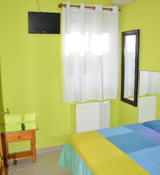 اتاق استاندارد یک نفره, Pensión Navarra