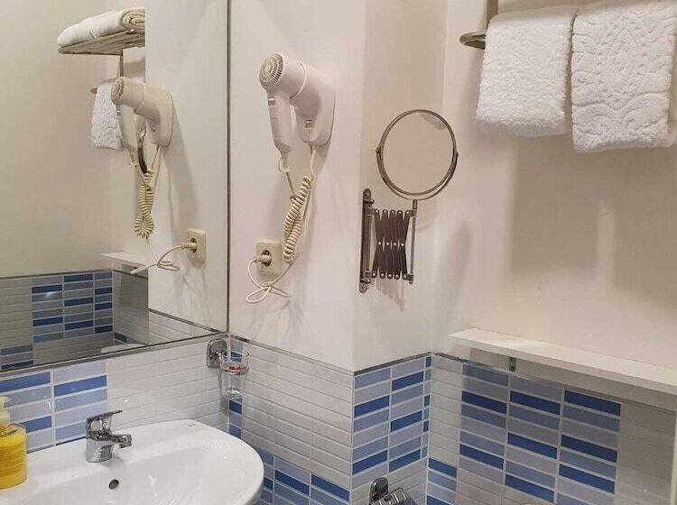 اتاق استاندارد, Pensión Navarra