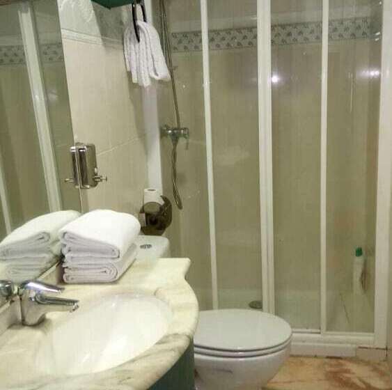 استودیوی استاندارد, Pensión Navarra