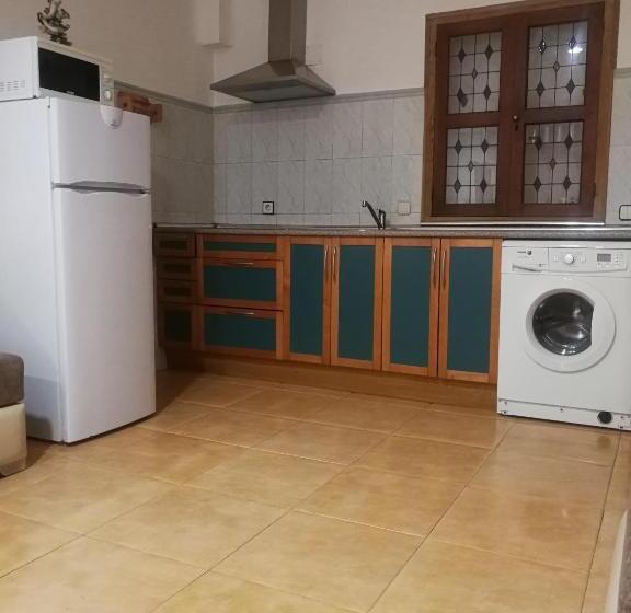 استودیوی استاندارد, Pensión Navarra