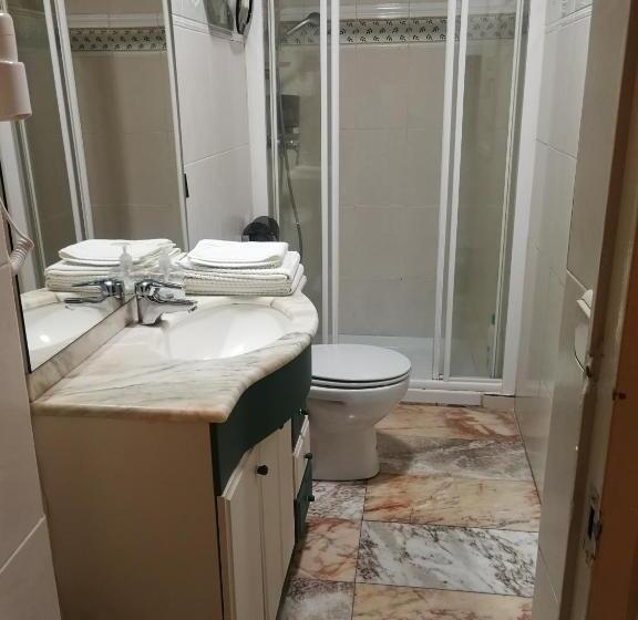 استودیوی استاندارد, Pensión Navarra