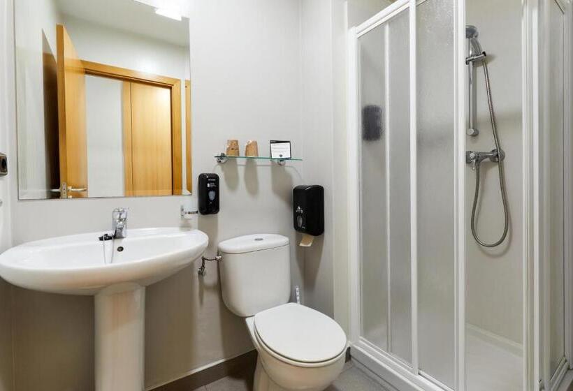 غرفة قياسية فردية, Olarain