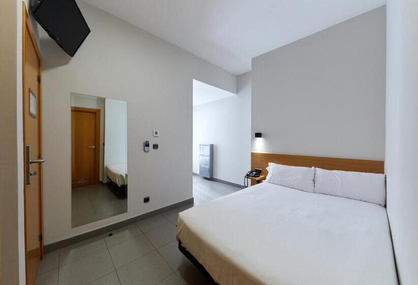 غرفة قياسية فردية, Olarain