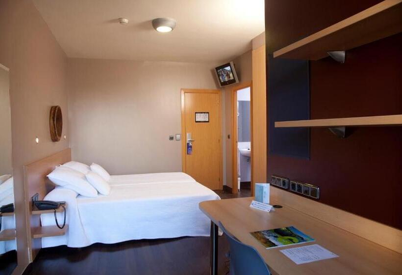 غرفة سوبيريور, Olarain