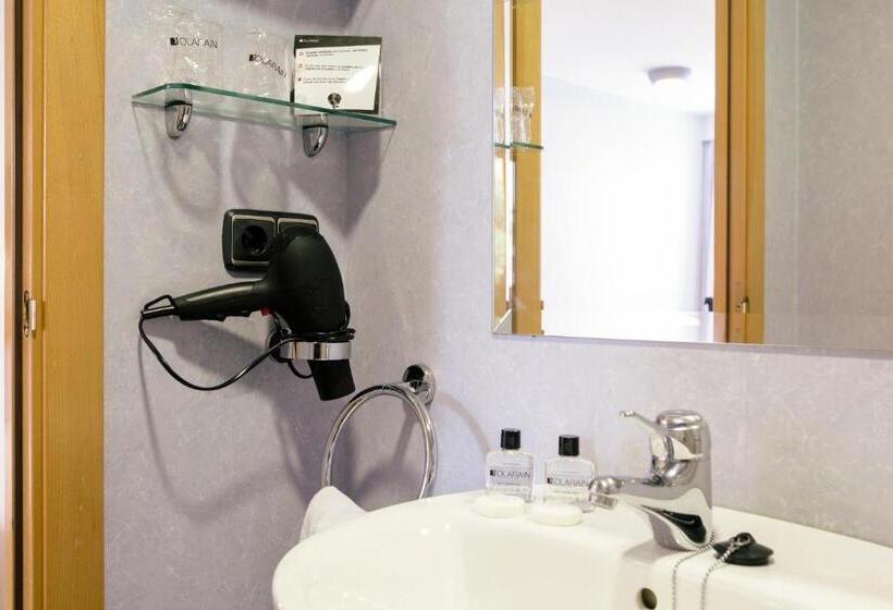 غرفة سوبيريور, Olarain