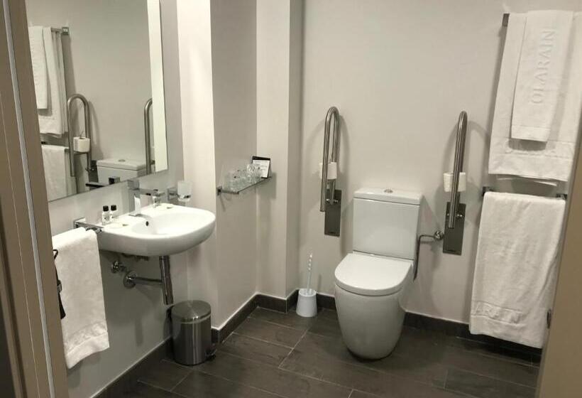 غرفة سوبيريور ثلاثية, Olarain