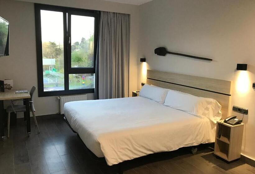 غرفة سوبيريور ثلاثية, Olarain