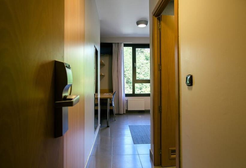 غرفة قياسية, Olarain