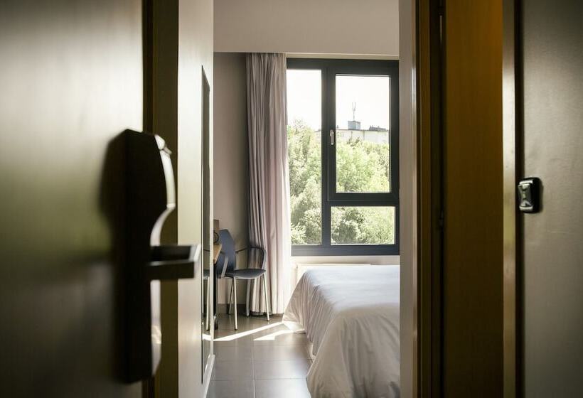 غرفة قياسية, Olarain