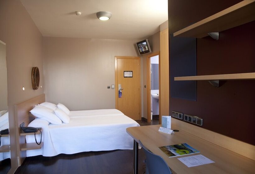 غرفة سوبيريور, Olarain