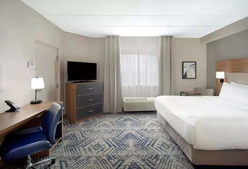 キングサイドベッドのスタンダードワンルーム, Candlewood Suites Columbia Fort Jackson, An Ihg