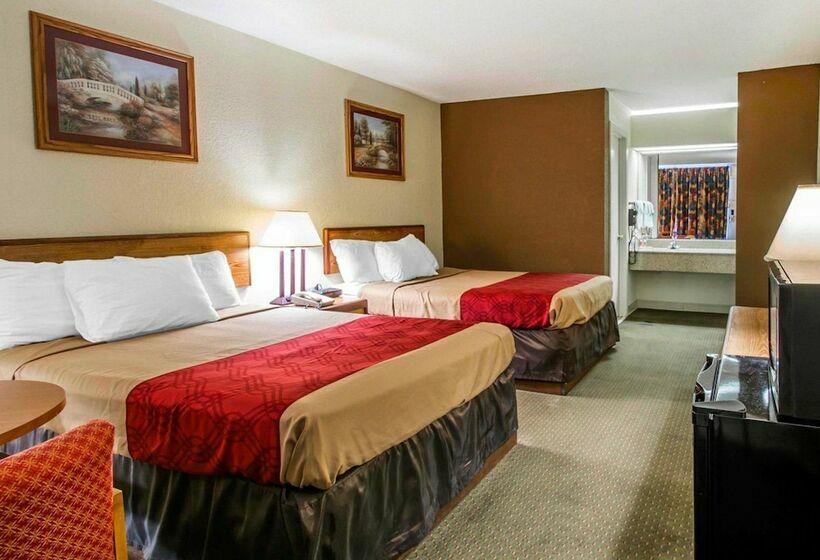 غرفه قياسيه سريرين مزدوجين, Econo Lodge Andalusia
