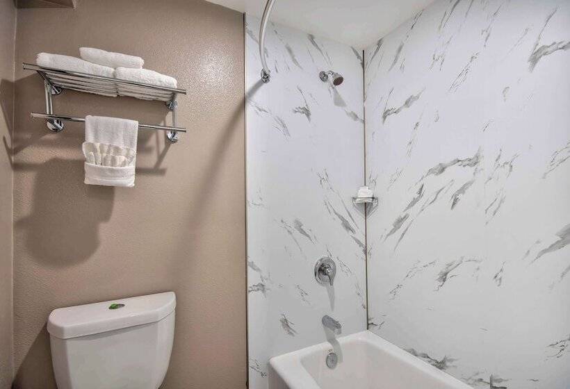 غرفه قياسيه سريرين مزدوجين, Studio 6 Eureka Ca Old Town