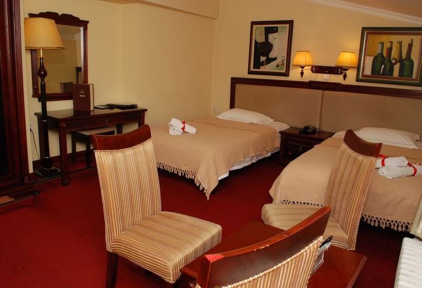 اتاق استاندارد سه نفره, Garni Hotel Planeta Inn