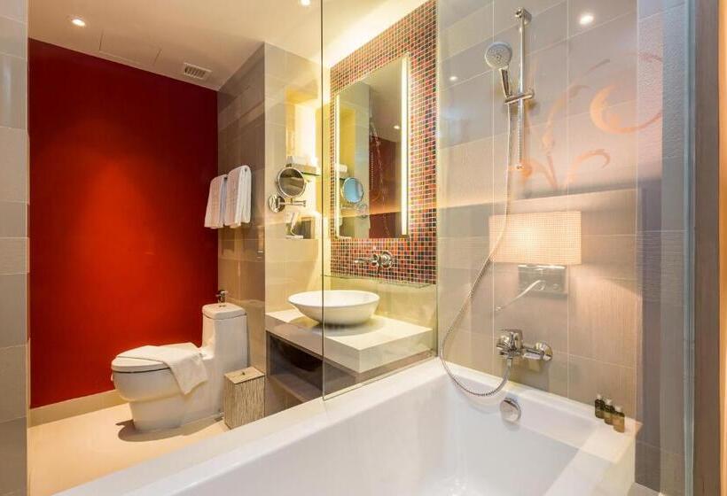 디럭스 룸, Grand Mercure Phuket Patong