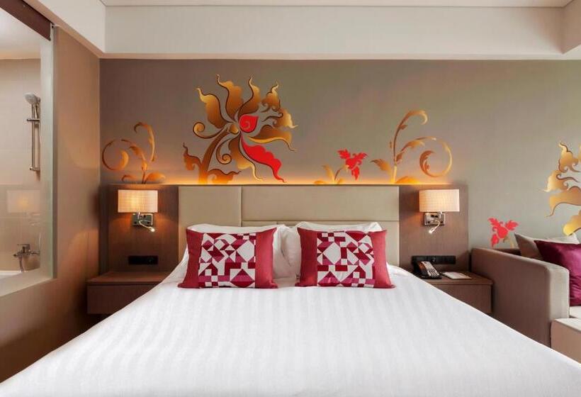 디럭스 룸 킹사이즈 침대, Grand Mercure Phuket Patong