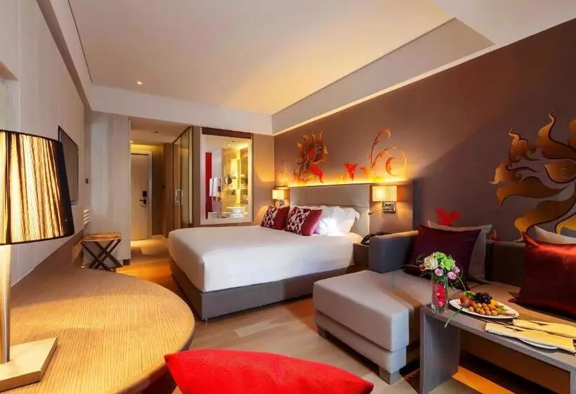 キングサイズベッドのスーペリアルーム, Grand Mercure Phuket Patong
