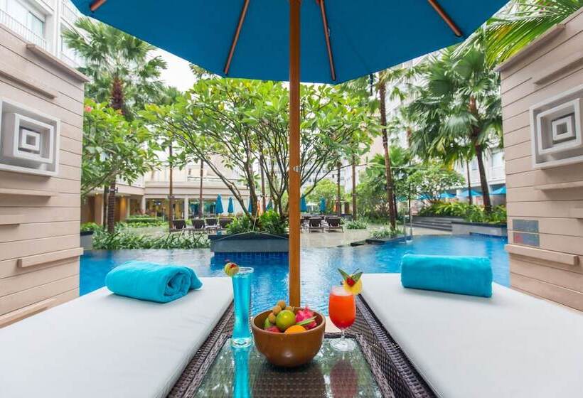 Номер Deluxe, Grand Mercure Phuket Patong
