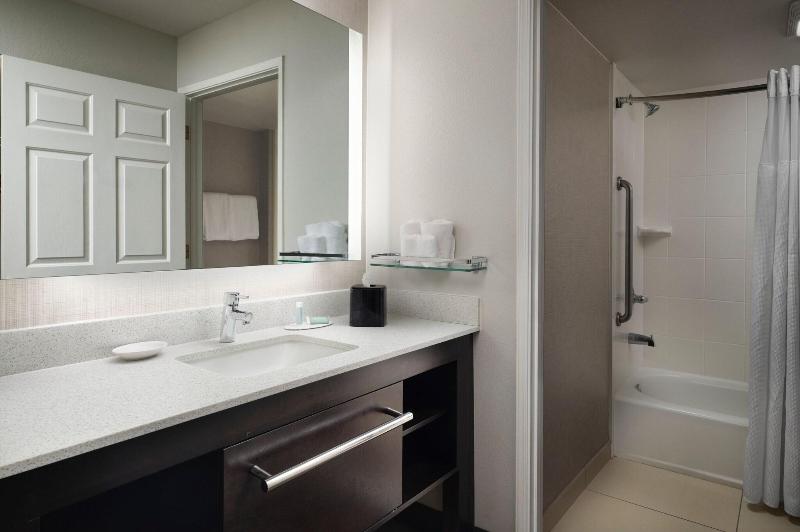 Вилла 2 Спальни, Grand Mercure Phuket Patong