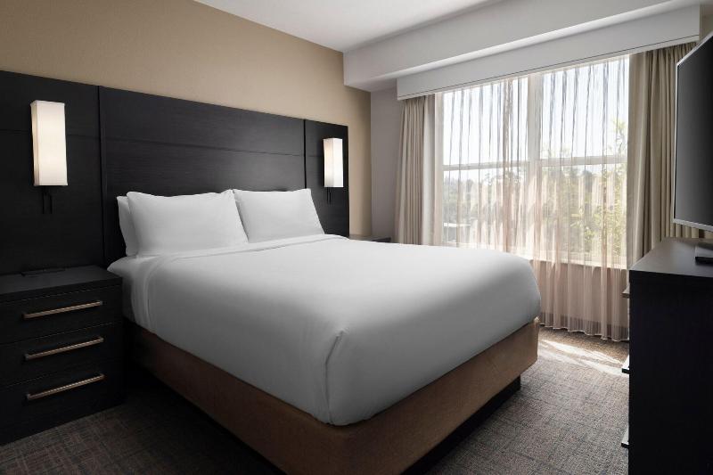 Вилла 2 Спальни, Grand Mercure Phuket Patong