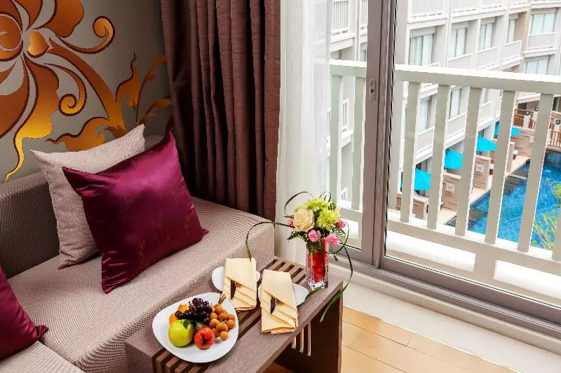 キングサイズベッドのスーペリアルーム, Grand Mercure Phuket Patong