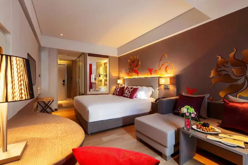 キングサイズベッドのスーペリアルーム, Grand Mercure Phuket Patong