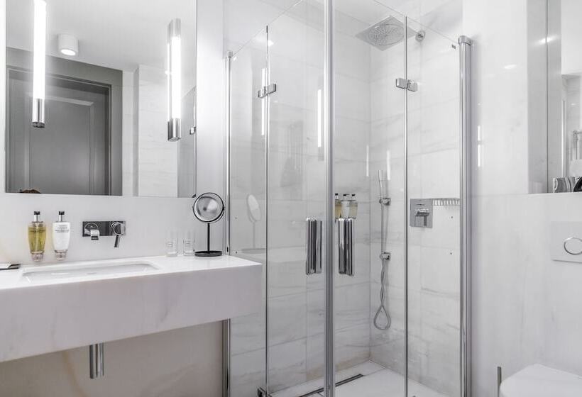 Люкс Повышенной Комфортности, H15 Boutique Hotel, Warsaw, A Member Of Design Hotels