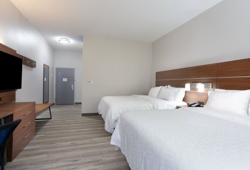 Номер Стандарт 2 Двуспальные Кровати, Holiday Inn Express & Suites   Morehead City, An Ihg