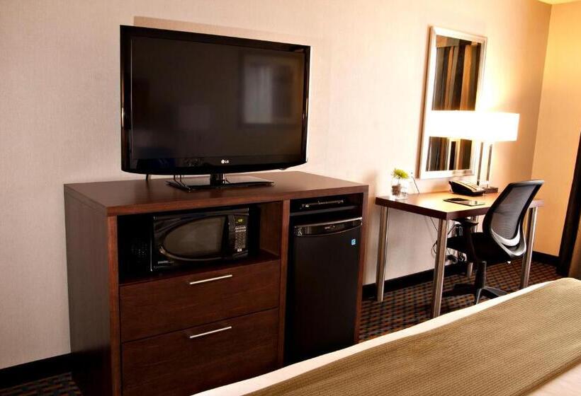 适合残疾人士使用的套间, Holiday Inn Express Pembroke, An Ihg
