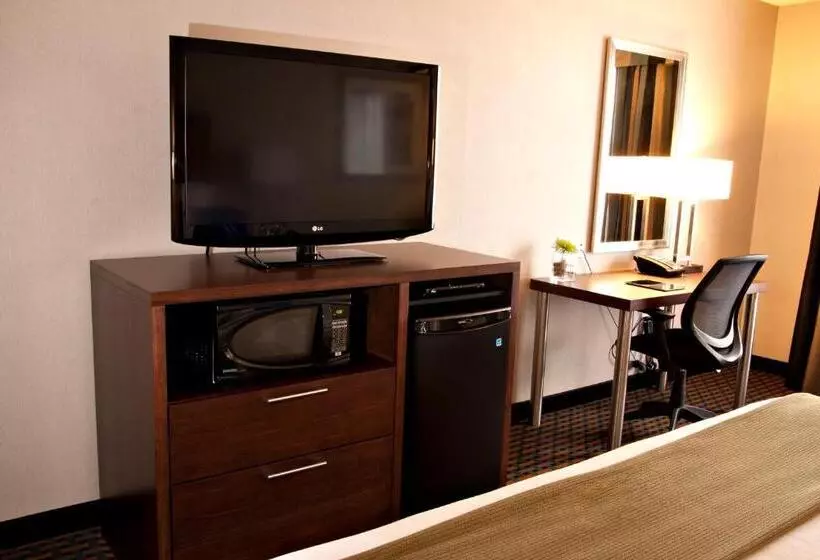 身障者適用スイートルーム, Holiday Inn Express Pembroke, An Ihg