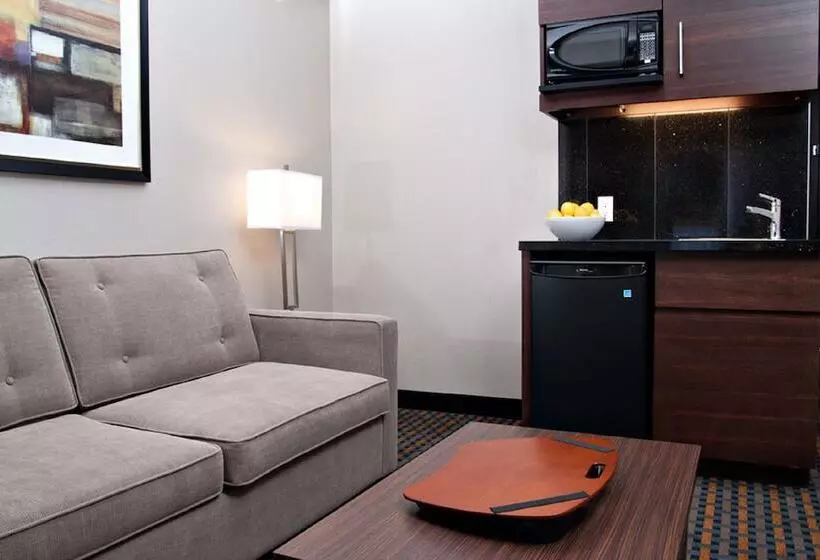 スイート, Holiday Inn Express Pembroke, An Ihg