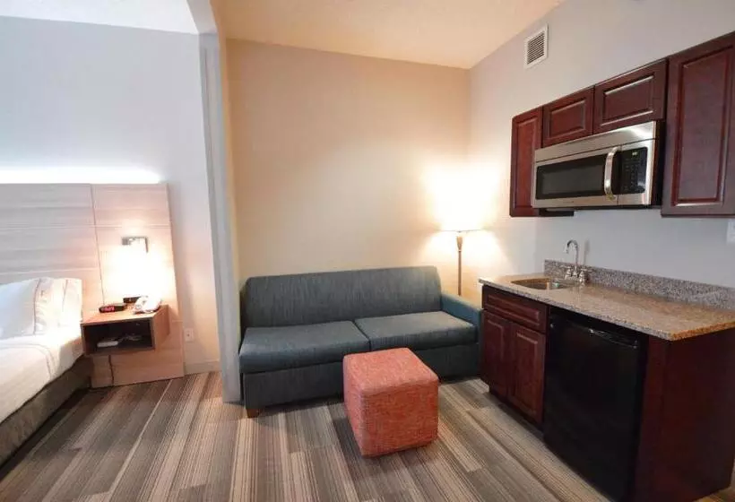 キングサイズベッドのスイートルーム, Holiday Inn Express Toledo Oregon, An Ihg