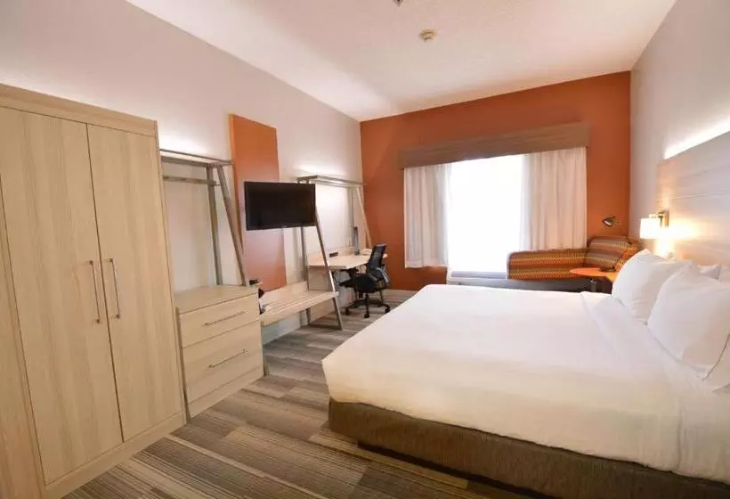 キングサイズベッドのスイートルーム, Holiday Inn Express Toledo Oregon, An Ihg