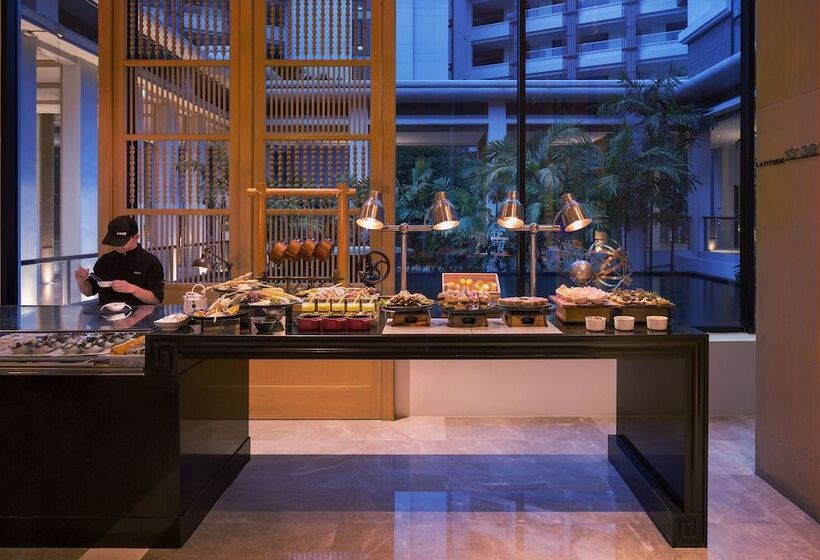 Camera Club, Le Meridien Suvarnabhumi, Bangkok Golf Resort And Spa