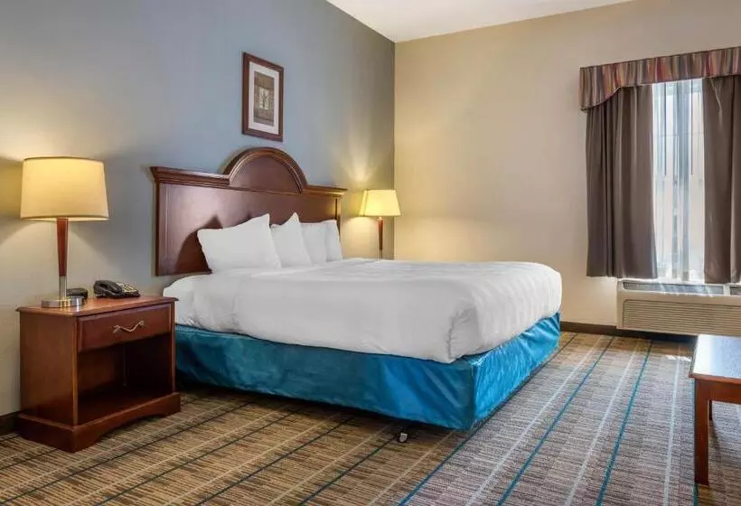 身障者適用キングサイズベッドルーム, Mainstay Suites Grantville   Hershey North