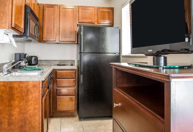 Люкс, Mainstay Suites St. Robert  Fort Leonard Wood