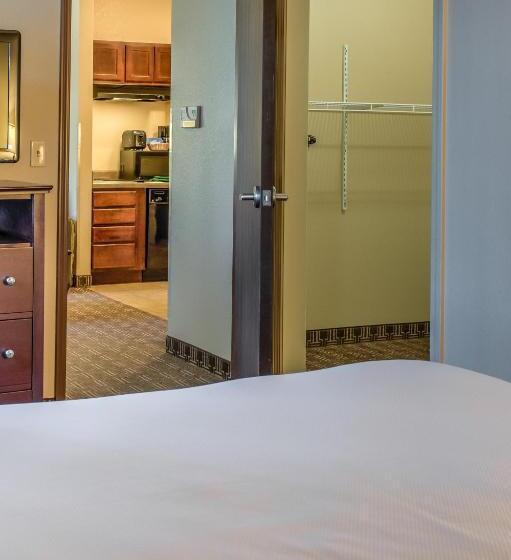 جناح لذوى الاحتياجات الخاصة, Mainstay Suites St. Robert  Fort Leonard Wood