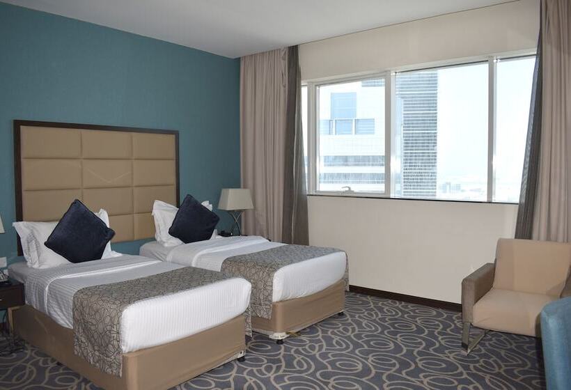 Номер Deluxe Вид на Город, Ramada Abu Dhabi Corniche